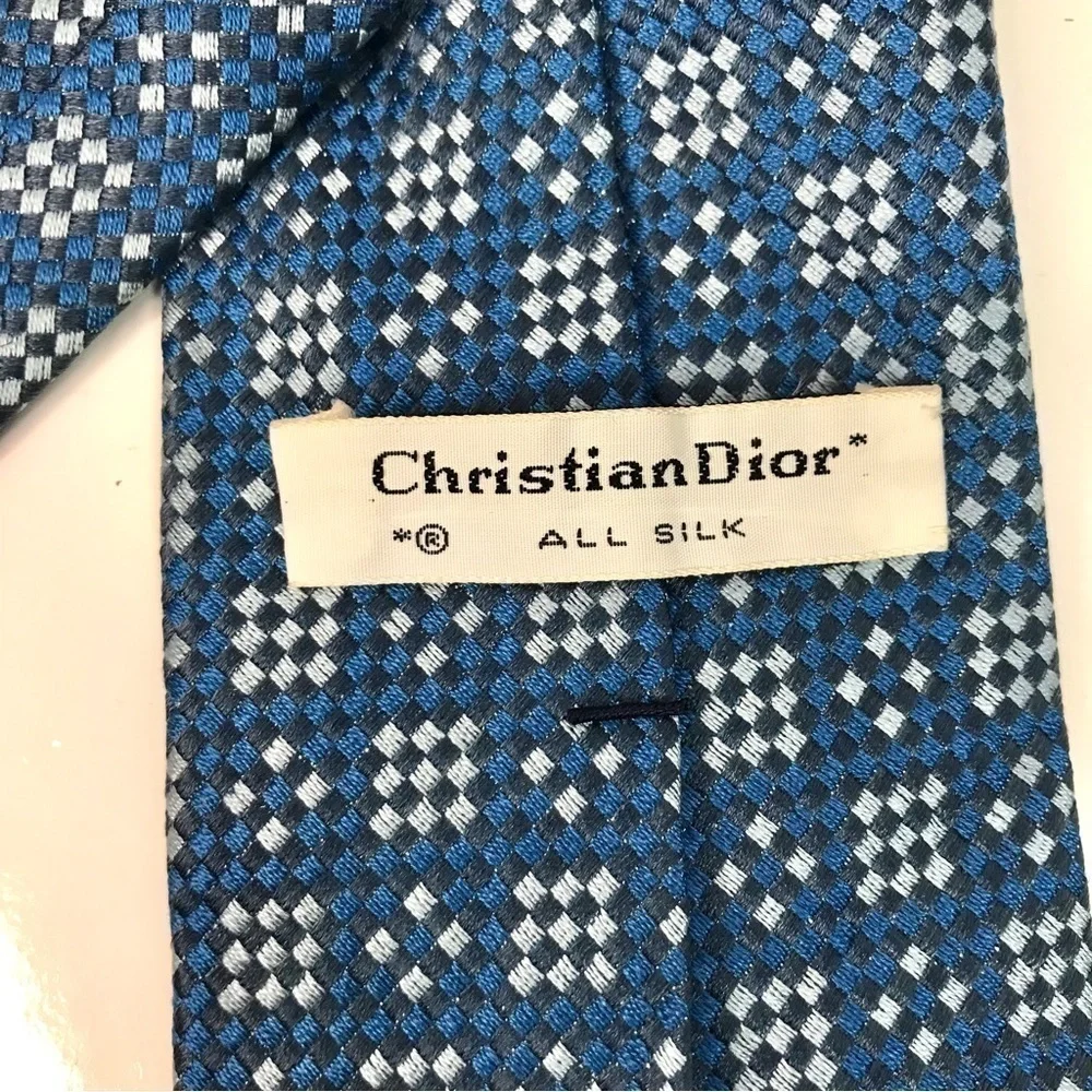 Vintage CHRISTIAN DIOR Men’s 100% Silk Tie Blue Grey Silver pattern - Picture 5 of 7